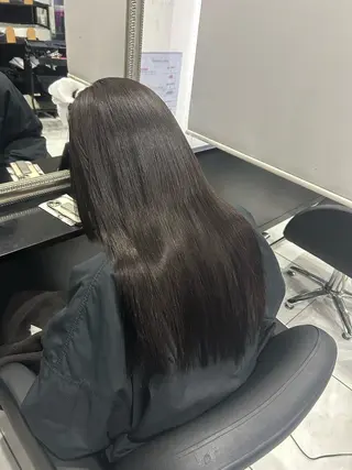 ロング 長田 麻友子のヘアスタイル