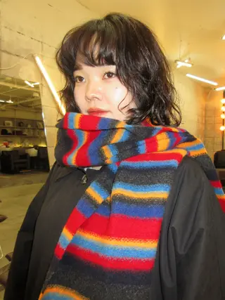 ミディアム カラー Yaya ヤヤ / HACO+のヘアスタイル