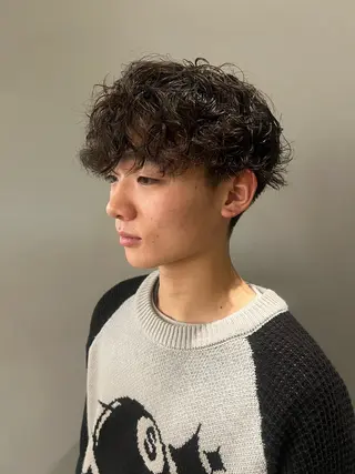 ショート パーマ メンズ anti所属・小川 実夢のヘアスタイル