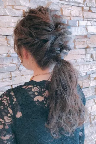 セミロング カラー ヘアアレンジ 小田 莉加子のヘアスタイル