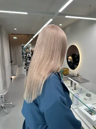 セミロング カラー ヘアアレンジ SOL.JINGUMAE所属・原宿・デザインカラー YUI🤍ྀིのヘアスタイル