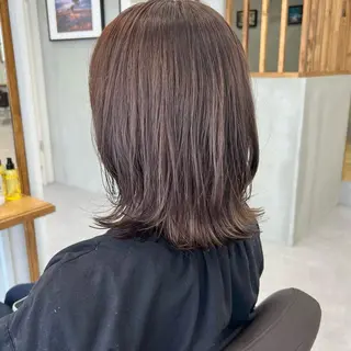 ミディアム カラー 濱野 梨奈のヘアスタイル