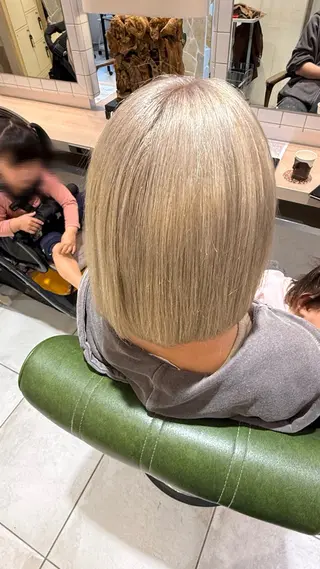 カラー keina / EARTH志木のヘアスタイル