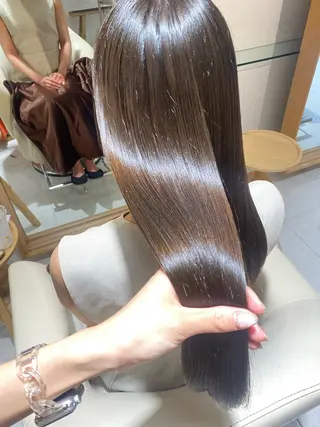 ロング 安永 涼のヘアスタイル