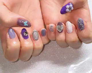 ネイル VIERU 🌈🎀💖のネイルデザイン