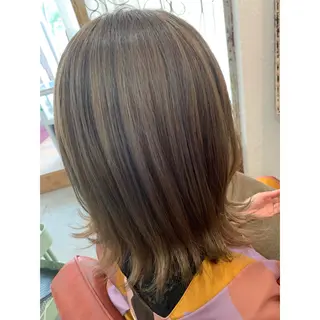セミロング カラー fio マナミのヘアスタイル