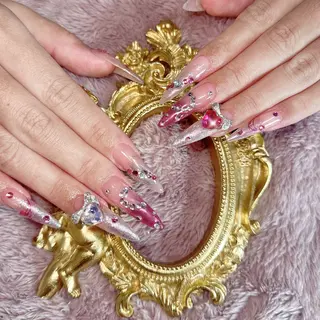 ネイル AngelChris ビューティーサロンのネイルデザイン