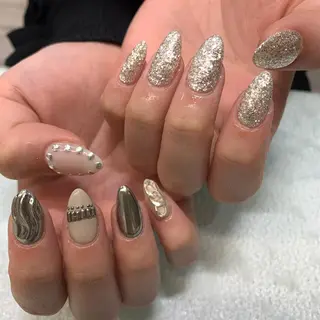 セミロング カラー パーマ ヘアアレンジ メンズ キッズ ネイル マツエク・マツパ アイブロウ 今福鶴見ネイル 8(ｴｲﾄ)のネイルデザイン