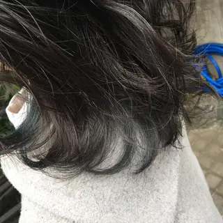 カラー THE DAY所属・AKI HASHIMOTOのヘアスタイル