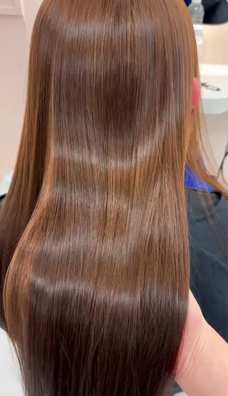 ロング YOLO 渋谷 nanamiのヘアスタイル