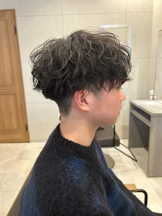 パーマ メンズ 宮之本 峻也のヘアスタイル