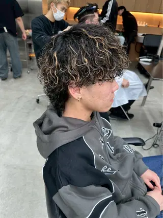 カラー パーマ メンズ fifth天神メンズ パーマ特化／内山遥斗のヘアスタイル