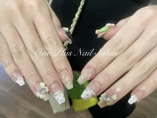ネイル One Plus キキのネイルデザイン