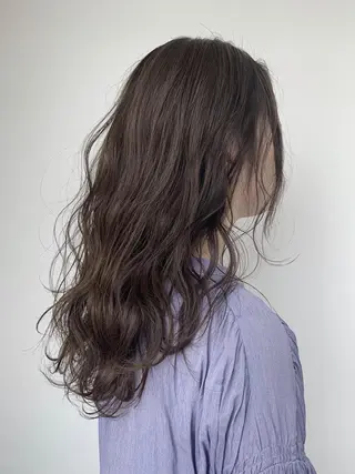 ロング カラー シンマ チヒロのヘアスタイル