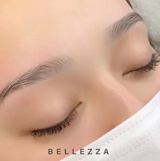 アイブロウ Bianca 浦和西口　山邊のネイルデザイン