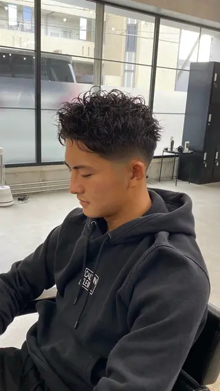パーマ メンズ be'leef.ema 寝屋川店所属・スペインカール/ メンズパーマ/山下のヘアスタイル
