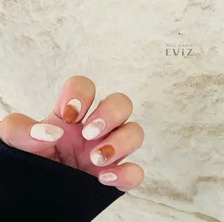 ネイル nailstudio eviz新宿店のネイルデザイン