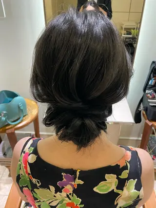 ヘアアレンジ WHITE EYE 浦添所属・ヘアメイク acoのヘアスタイル