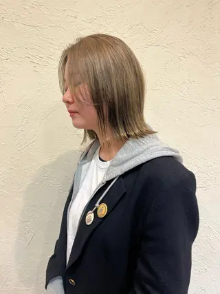 ミディアム カラー そね こまちのヘアスタイル