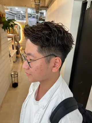 ショート パーマ 柔らかいヘアカラー 大成のヘアスタイル
