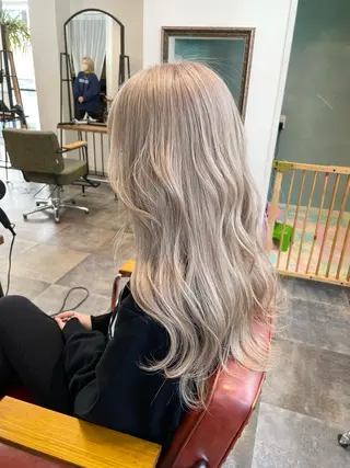 ロング カラー ~tie.hair salon所属・Ryoka🌼倉敷/ ハイトーン/レイヤーのヘアスタイル