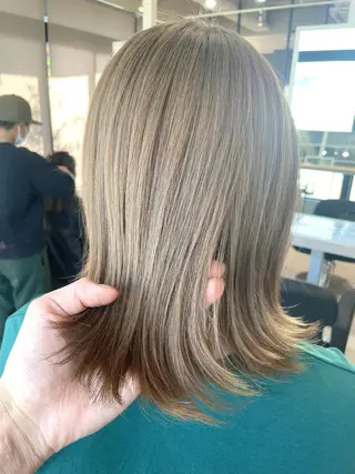 ミディアム カラー Lia所属・皆木 智晴のヘアスタイル