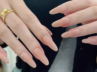 ネイル Mina. 🦢のネイルデザイン