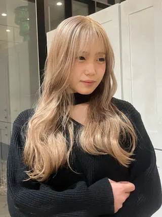 ロング カラー 栄/ミルクティー/ ベージュ/リホナ🧸のヘアスタイル