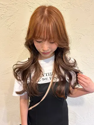 ロング カラー 角田 桃香のヘアスタイル