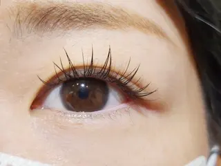 マツエク・マツパ 💜bora .のネイルデザイン