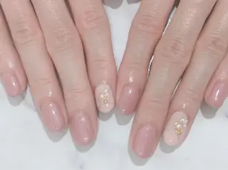 ネイル ネイル＆フラワーサロン〜Ri✦hiro〜鳥栖店所属・HIRATA RIEのネイルデザイン