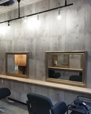 サニーサイド大名 ダブルカラー髪質改善のヘアスタイル