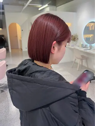 ショート カラー 淺井 捺央のヘアスタイル