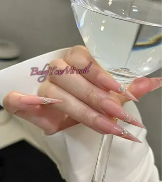 ネイル 相沢 さやかのネイルデザイン