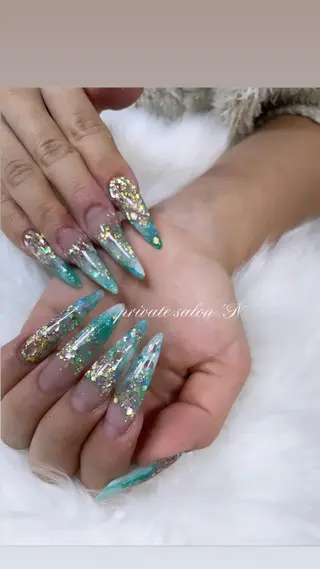 ネイル BINERVA所属・BINERVA nail salonのネイルデザイン