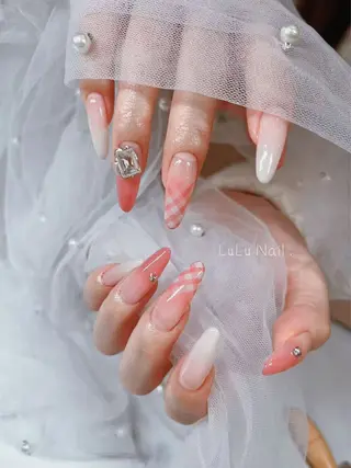 ネイル LULU Nail salonみどりのネイルデザイン