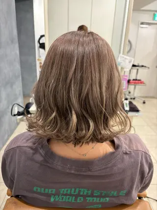 ミディアム カラー 工藤 沙羅のヘアスタイル