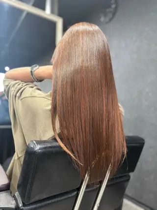 ロング 安田 恵のヘアスタイル