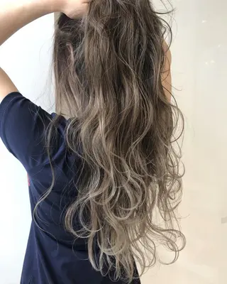 ロング カラー ヘアアレンジ 【公式】amble luxe池袋東口🩷のヘアスタイル