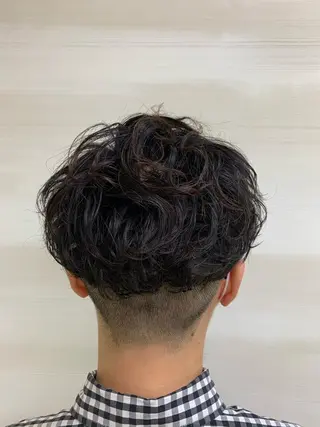 パーマ メンズ 遊佐 瑞紀のヘアスタイル