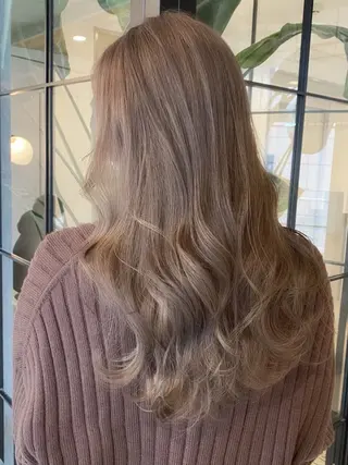 ロング カラー ベージュカラー🧸/ 松崎/東区/田中理沙のヘアスタイル