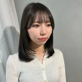 ミディアム カラー akane/ベージュ /オリーブ/ブラウンのヘアスタイル