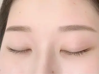 アイブロウ BellFlower Aki（眉・まつげ）のマツエク・マツパデザイン