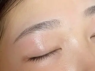 アイブロウ private salon winoah所属・フラットラッシュ🪩 甫佳のマツエク・マツパデザイン