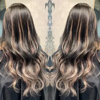 ロング 橋本 彩のヘアスタイル