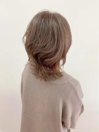 ミディアム ハイトーン/ベージュ 指名No.1荒木涼太のヘアスタイル