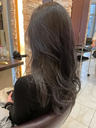 ロング ⭐️透け感カラー /齊藤容史⭐️のヘアスタイル