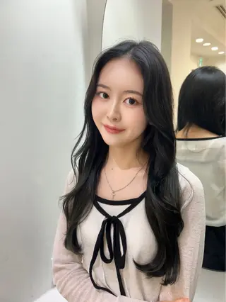 ロング カラー ヘアアレンジ 韓国ヘア🇰🇷／ 艶カラー鈴木萌愛🩶のヘアスタイル