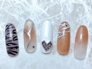 ネイル マジックミラー所属・マジック ミラーのネイルデザイン
