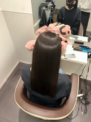 セミロング Wisteria所属・美髪特化✨ 伊織✨縮毛矯正✨のヘアスタイル